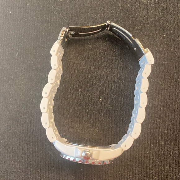 Premier Designs Watch - Picture 2 of 2